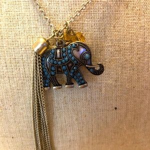 Necklace silver tone